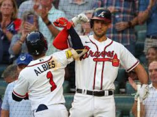 Will the Braves convert Munoz and/or an additional reliever off the roster?